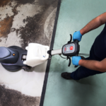 Utilisation d'une autolaveuse Batipropr, votre partenaire pour des sols resplendissants !